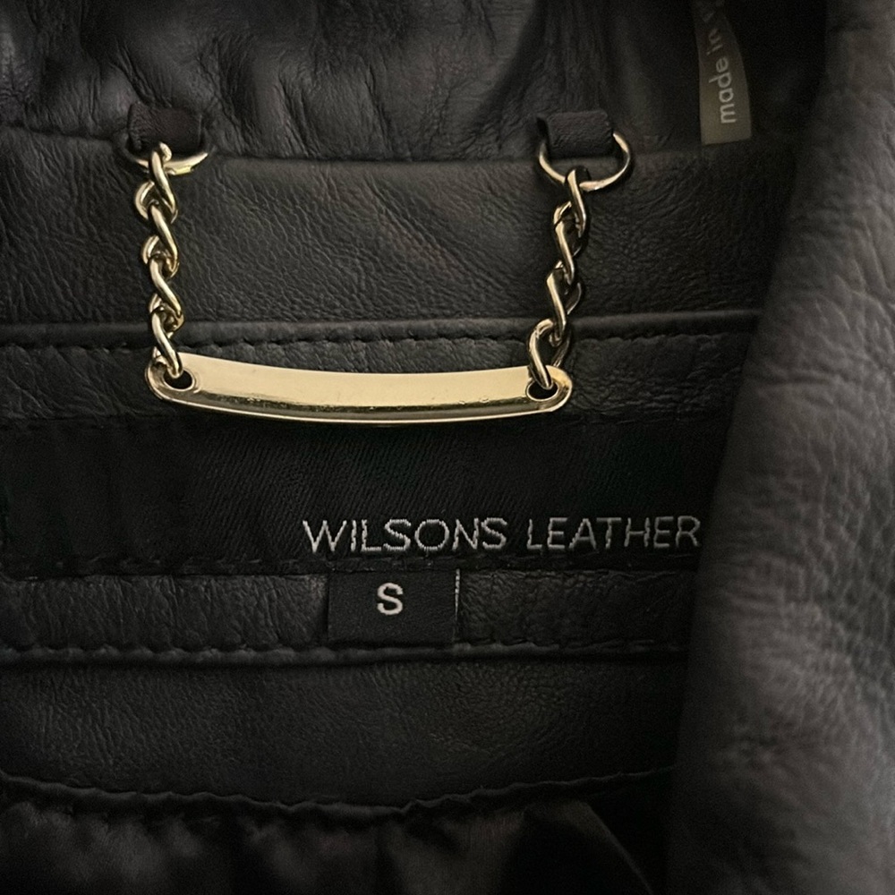 Sharp grey Wilson Leather jacket with zippers!